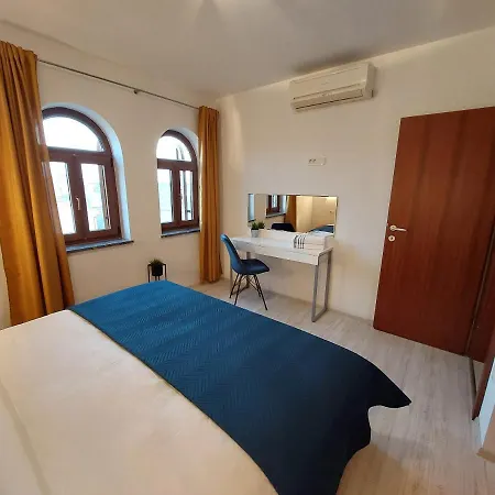 Amfora Apartment *
