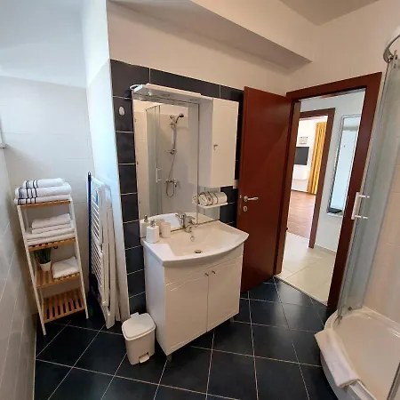 Amfora Apartment *